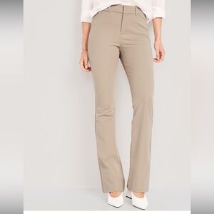 Old Navy Women’s High Rise Pixie Stretch Flare